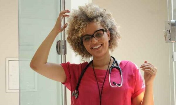 JÚLIA ROCHA: EXISTE PELEUMONIA