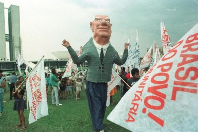 Constituição 88 boneco ulysses