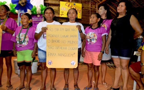 mulheres mediorn e yanomami