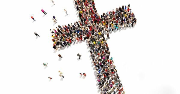 A cruz pode nos redimir do reacionarismo, dos preconceitos, das discriminações?