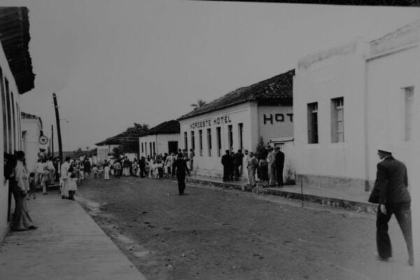 Rua Visconde de Porto Seguro, antiga rua das Flores
