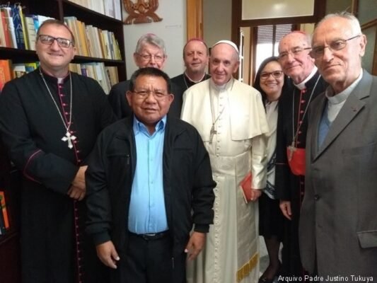 PADRE JUSTINO TUYUKA, CONSELHEIRO DO PAPA 2 padre justino e conselheiros 0