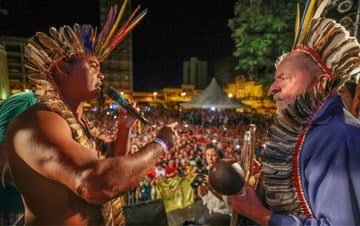 Lula recebe prêmio Chico Mendes