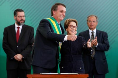 Governo desmonta demarcações indígenas