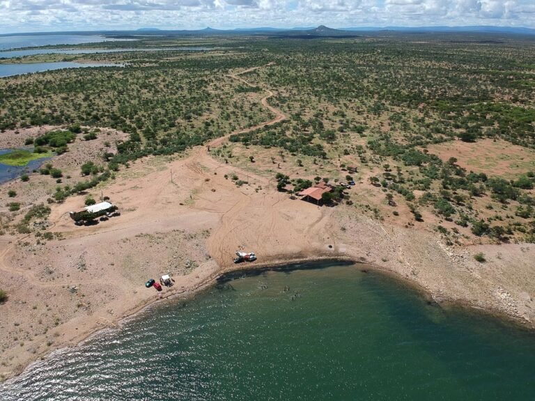 SEMIÁRIDO: UM PERVERSO CARTÃO POSTAL