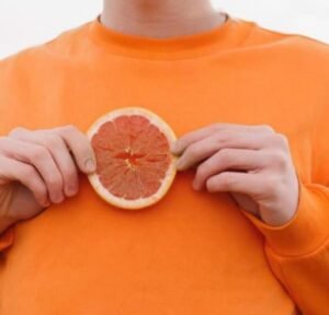 SEDA VEGANA, FEITA COM BAGAÇO DE LARANJA, VIABILIZA TECIDOS SUSTENTÁVEIS