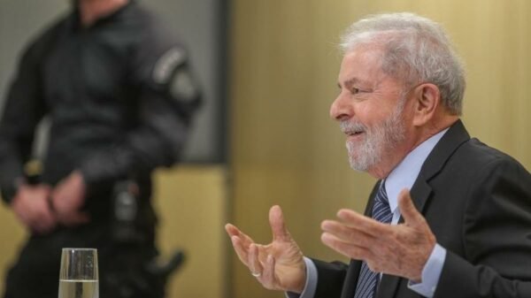 SÍTIO DE ATIBAIA: TRF4 JULGA PEDIDO DE LULA