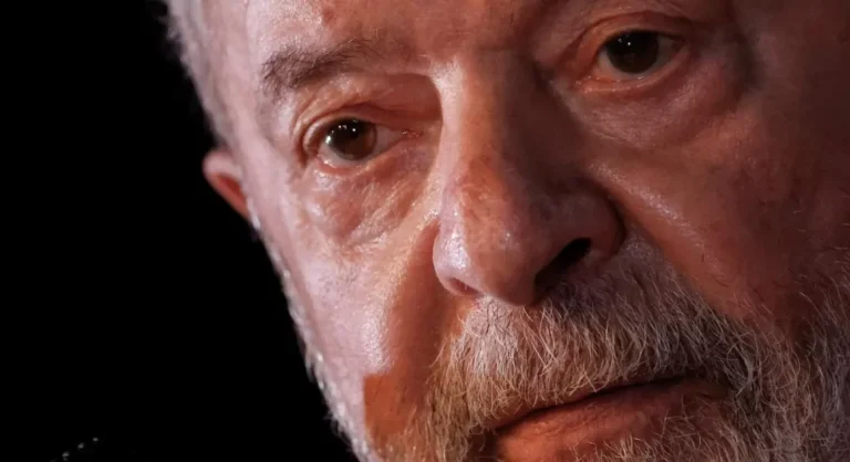 LULA COMEÇA A MUDAR O BRASIL