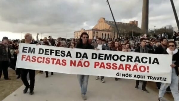 IDEIAS PARA LUTAR CONTRA O FASCISMO