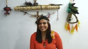 A médica Miriam de Moraes Viegas, uma das primeiras indígenas a se formar na profissão no país