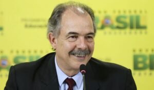 MERCADANTE: RECUPERAÇÃO ECONÔMICA OU VOO DE GALINHA?