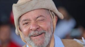 LULA: ESTOU LIVRE PARA AJUDAR A LIBERTAR O BRASIL