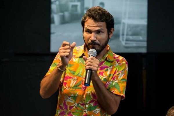 A cidade não tem rima mas tem muro