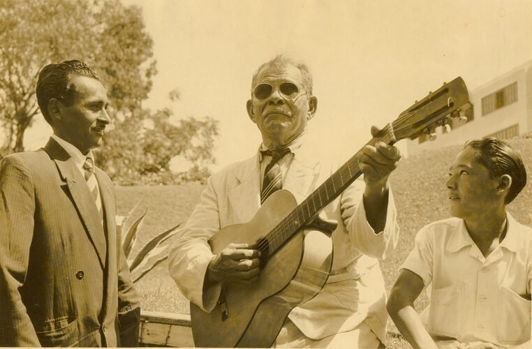 HOME 9 O CEGO ADERALDO: "RESPEITE MINHA VIOLA!"