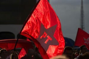 O ÓDIO E O AMOR AO PT