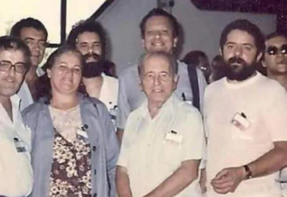 Maria Prestes Prestes e Lula 1016x1024 1 e1644107858369