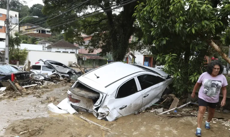 SINDICATO USA ESTRUTURA PARA DOAÇÕES À PETRÓPOLIS