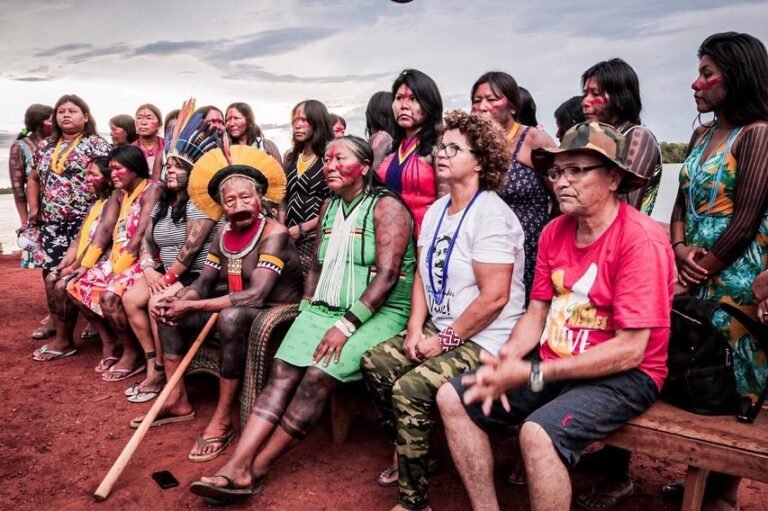 INTERCÂMBIO E FORÇA POLÍTICA DO MOVIMENTO INDÍGENA