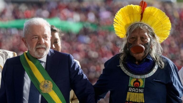 Lula destina R$ 513 mi à proteção indígena