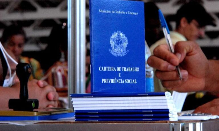Desemprego tem menor taxa desde 2014; informalidade ainda preocupa