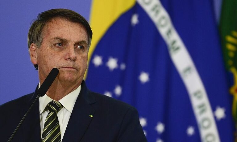 Bolsonaro fica inelegível até 2030