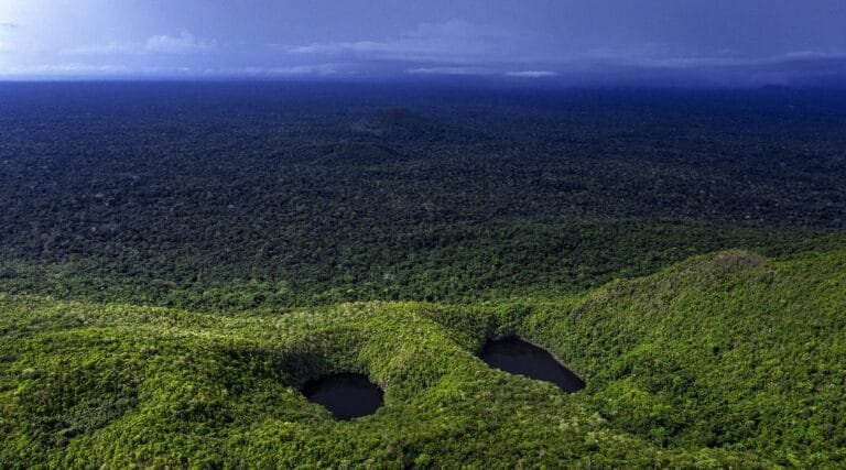 "O melhor é a gente largar depois da chuva"