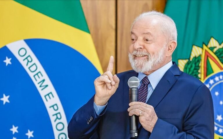 LULA NA TIME: A DOR DE COTOVELO E O VAGALUME
