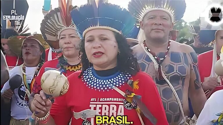 A MILENAR ARTE DE EDUCAR DOS POVOS INDÍGENAS