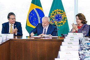 NOVO PNE: LULA ENVIA PROJETO DE LEI AO CONGRESSO 