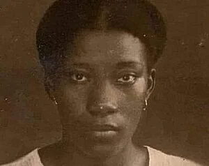 MARIA DO CARMO, CARMINHA: MÃE DO MILTON