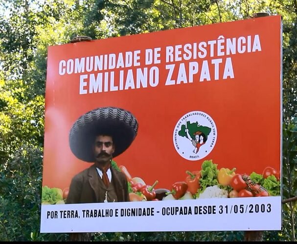 TERRA PARA QUEM TRABALHA: ZAPATA VIVE