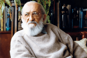 PARA PAULO FREIRE, COMO HOMENAGEM: “A ESCOLA”