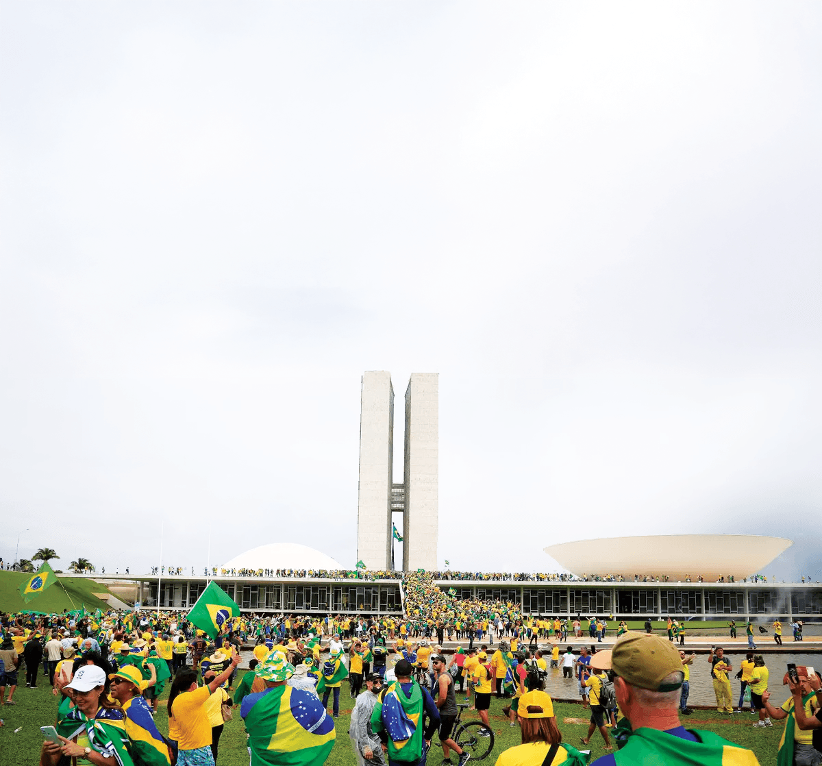 968064989 apoiadores bolsonaro bolsonaristas caminhada vandalismo palaciodoplanalto stf congressonacional 576