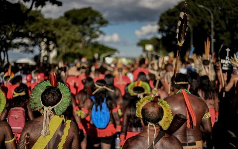 APIB SOMOS NÓS: EM DEFESA DA CONSTITUIÇÃO E DA VIDA