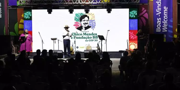 ESPAÇO CHICO MENDES NA COP 30 DESTACA LEGADO DE RESISTÊNCIA E REÚNE POVOS DA FLORESTA EM BELÉM
