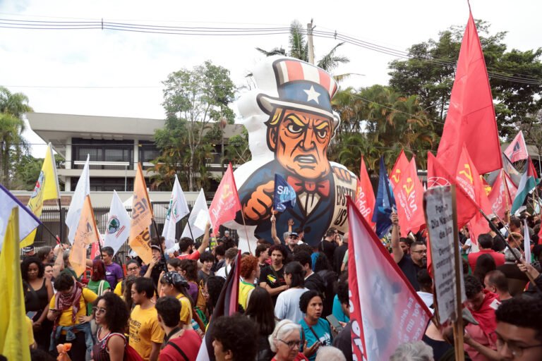 Contra o imperialismo, Brasil se mobiliza em solidariedade à Venezuela