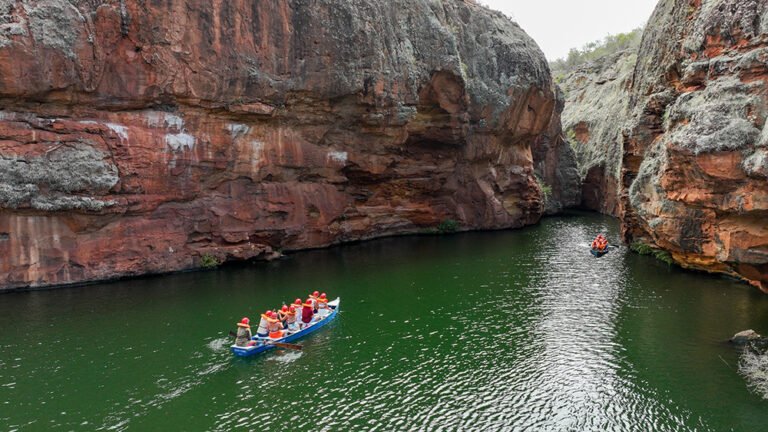 RUBRAS CATEDRAIS DO VELHO CHICO