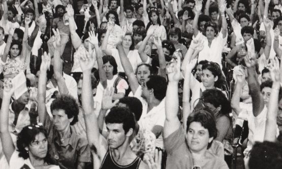 HOME 6 SINPRO: 47 ANOS DE LUTAS E CONQUISTAS NA EDUCAÇÃO