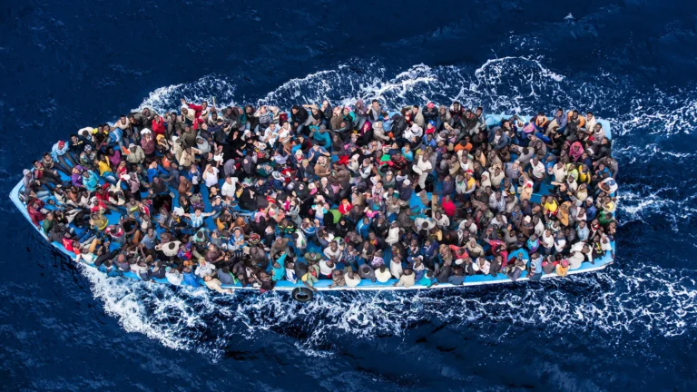 MIGRAÇÕES GLOBAIS ATUAIS: UMA TRAGÉDIA HUMANA