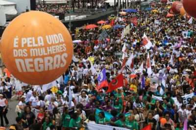Marcha Global das Mulheres Negras 2025 Foto Adriana Medeiros 3 2 1024x682 1