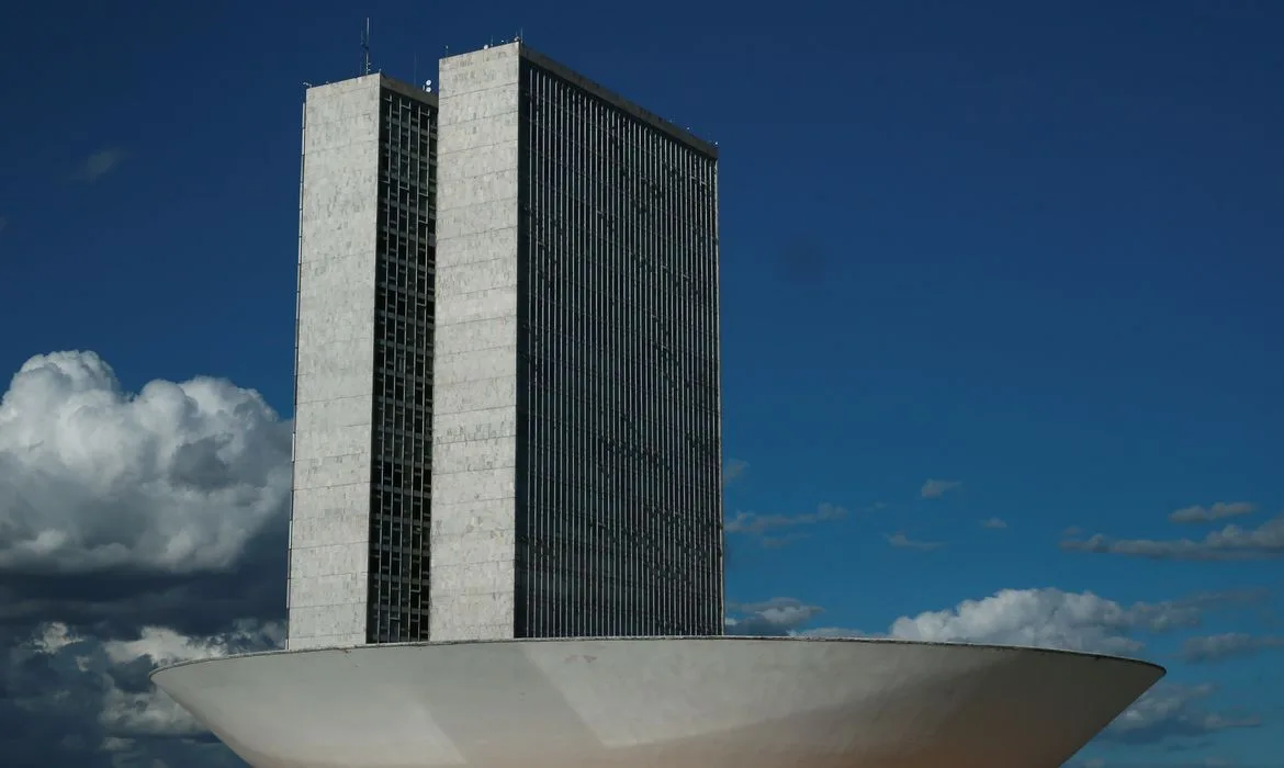 PLANO NACIONAL DE EDUCAÇÃO APROVADO